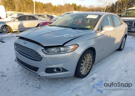 2013 Ford Fusion Hybrid Se z USA, uszkodzony, nr VIN 3FA6P0LU6DR201319